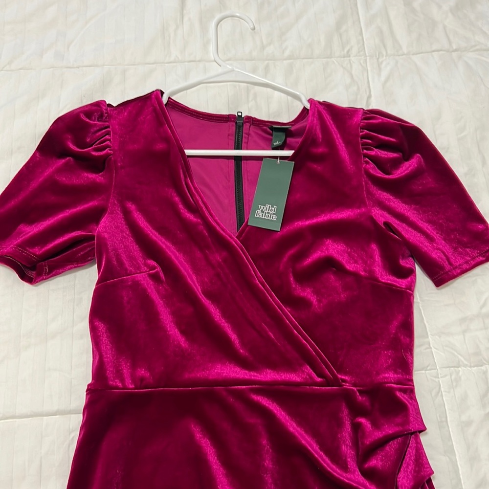 Women’s short sleeve stretch velour dress, NWT size S